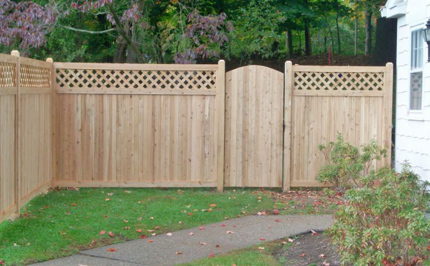Mahopac NY Residents: Protect Your Wood Fence