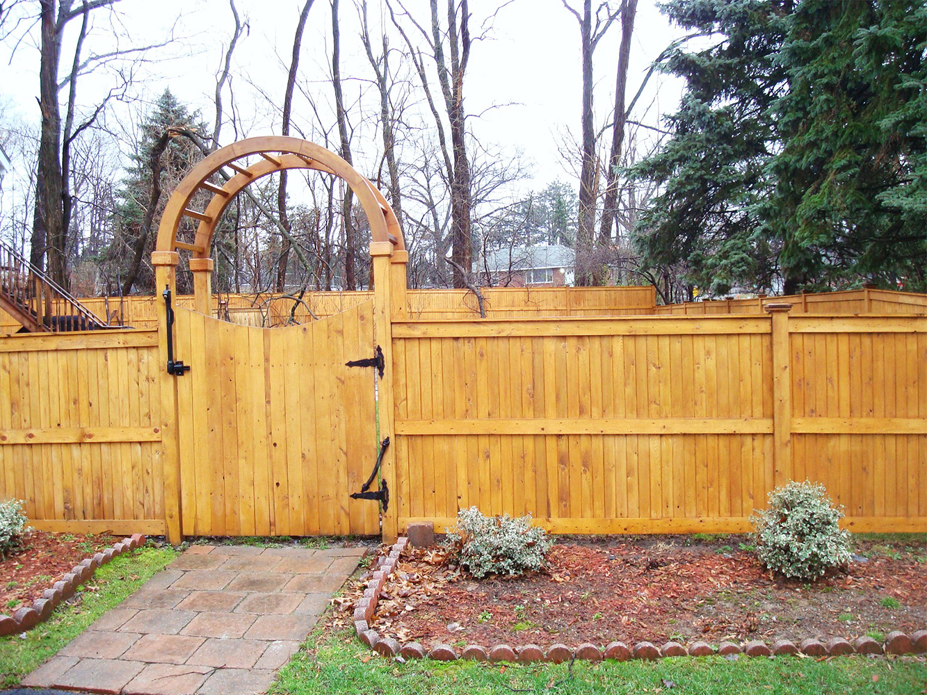 What You Need to Know about Wood Fencing in Mahopac, NY
