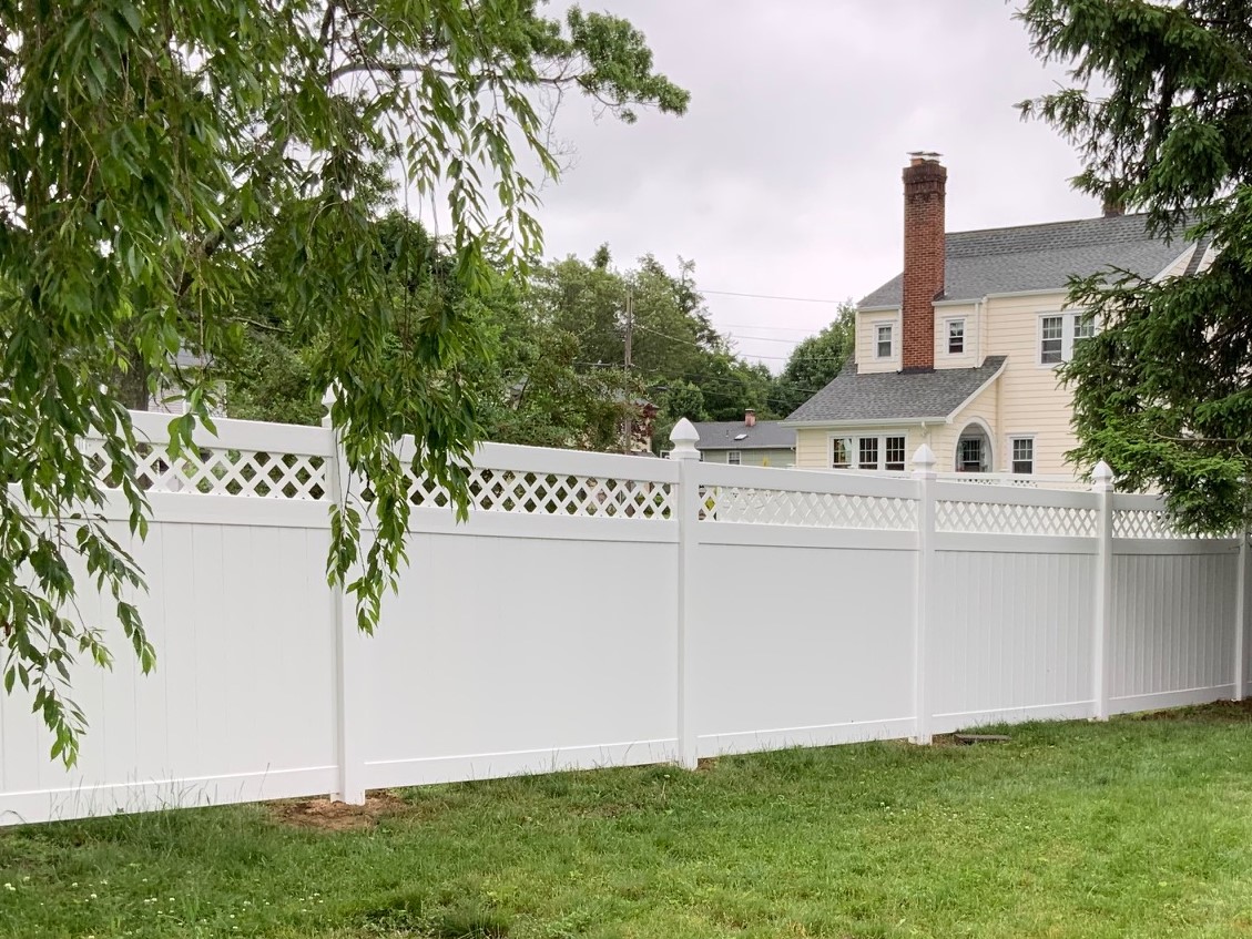 Photo of vinyl fence in Mahopac, New York by Campanella Fence