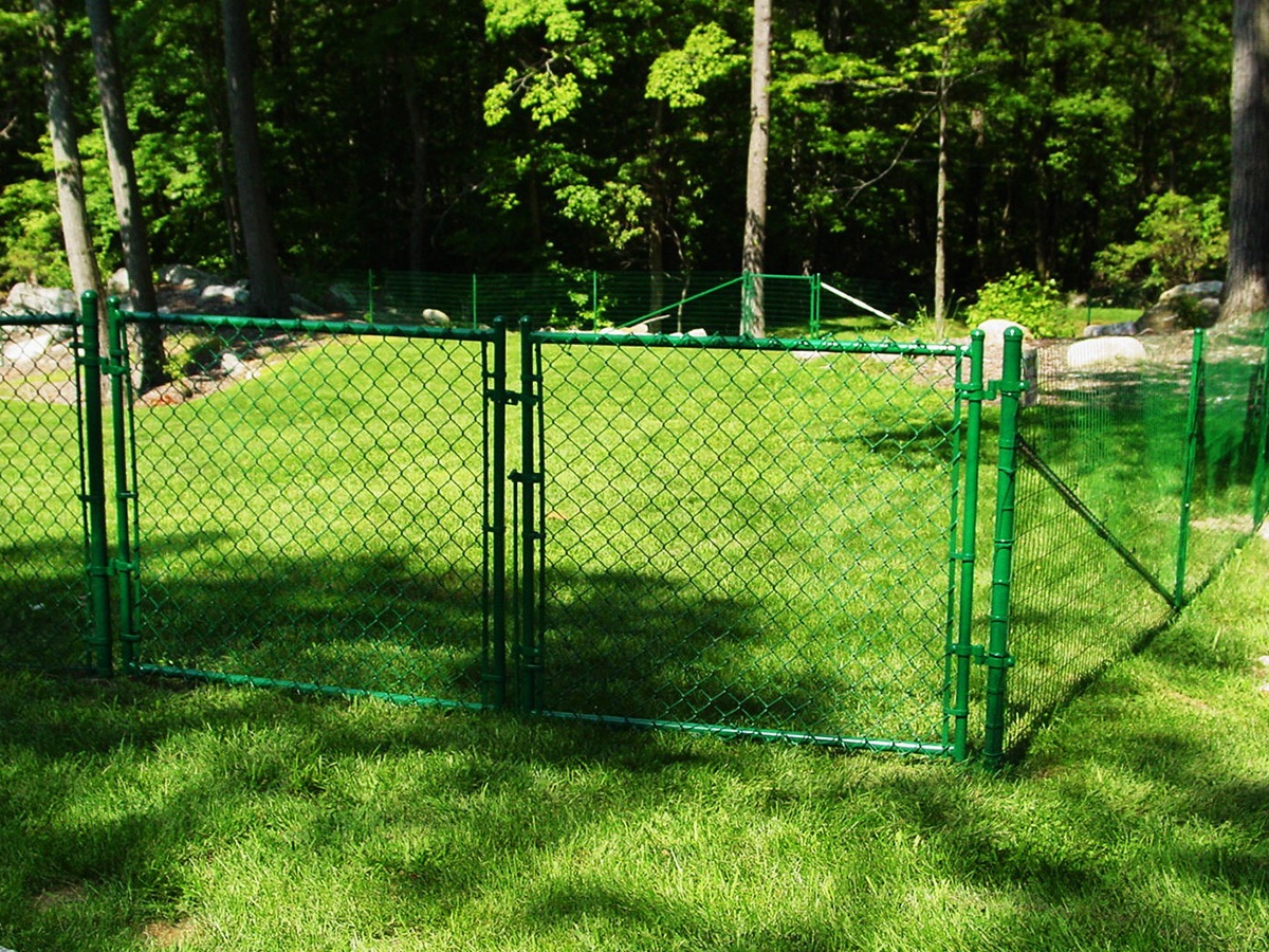 Chain Link fence - Green Chain Link Fence style