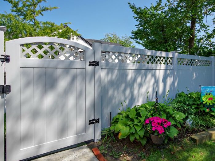 Vinyl Decorative Fencing in Mahopac, New York