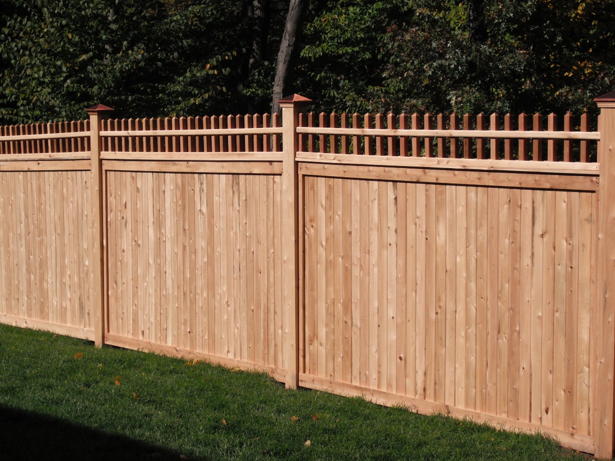 wood fence - Cedar Tongue & Groove Spindle Top style