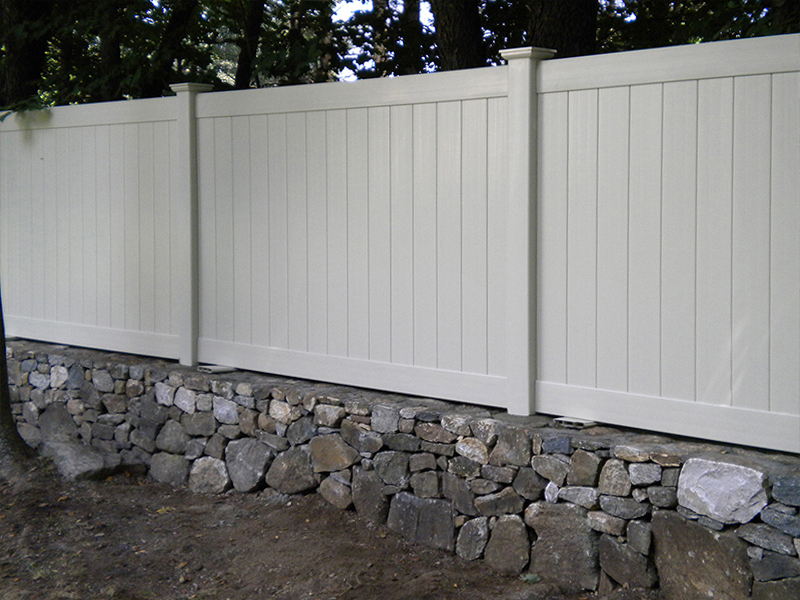 North Salem New York vinyl privacy fencing